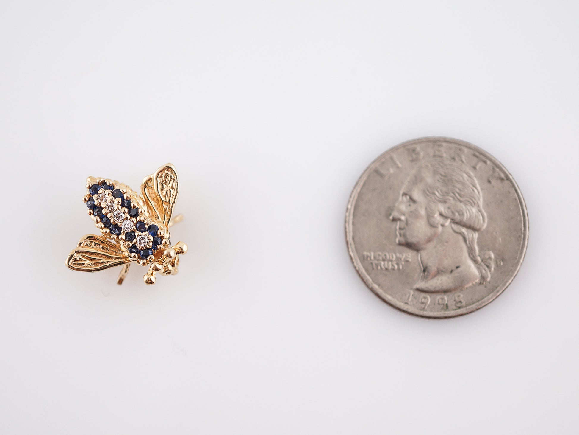 Vintage Bee Pin Mid Century .30 Round Cut Sapphire & .025 Round Brilliant Cut Diamonds in 14k Yellow Gold