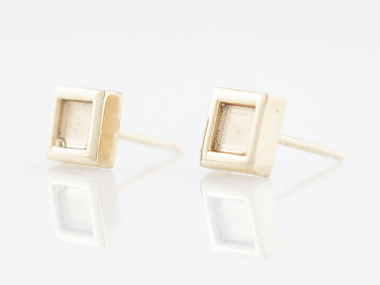 Square Stud Earrings Modern in 14K Yellow Gold