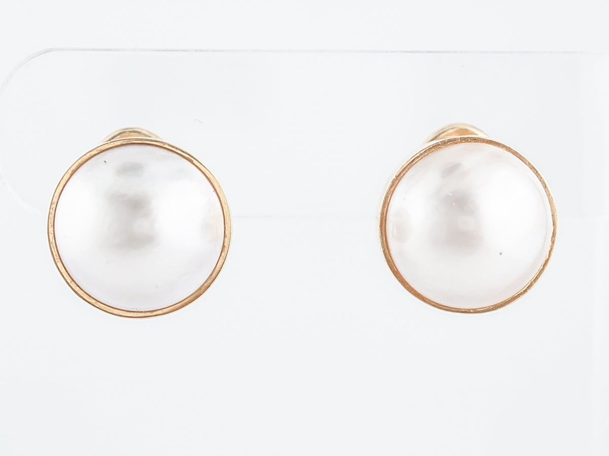 Stud Earrings Modern Mabe Pearl in 14K Yellow Gold