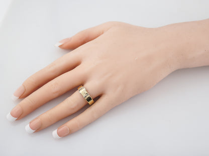 Antique Right Hand Ring Victorian in 14K Yellow Gold