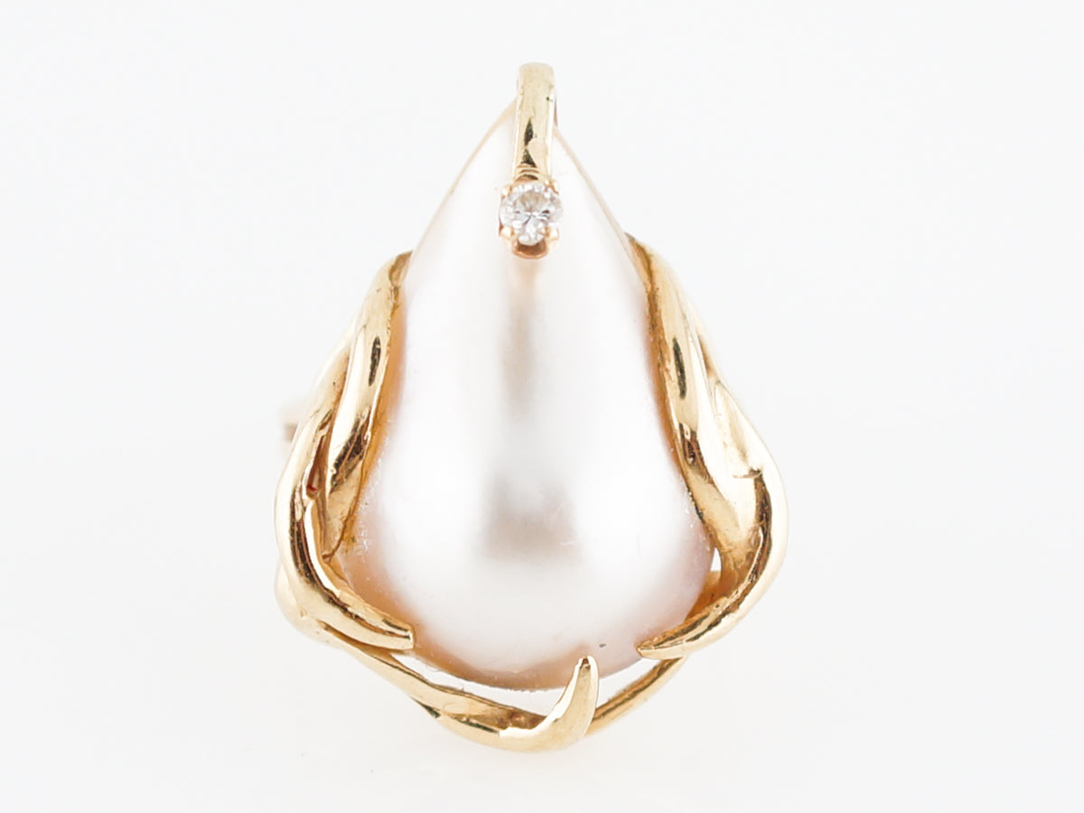 Right Hand Ring Modern 20.04 Pearl in 14k Yellow Gold