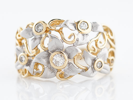 Right Hand Ring Modern .15 Round Brilliant Cut Diamonds in 18k Yellow Gold