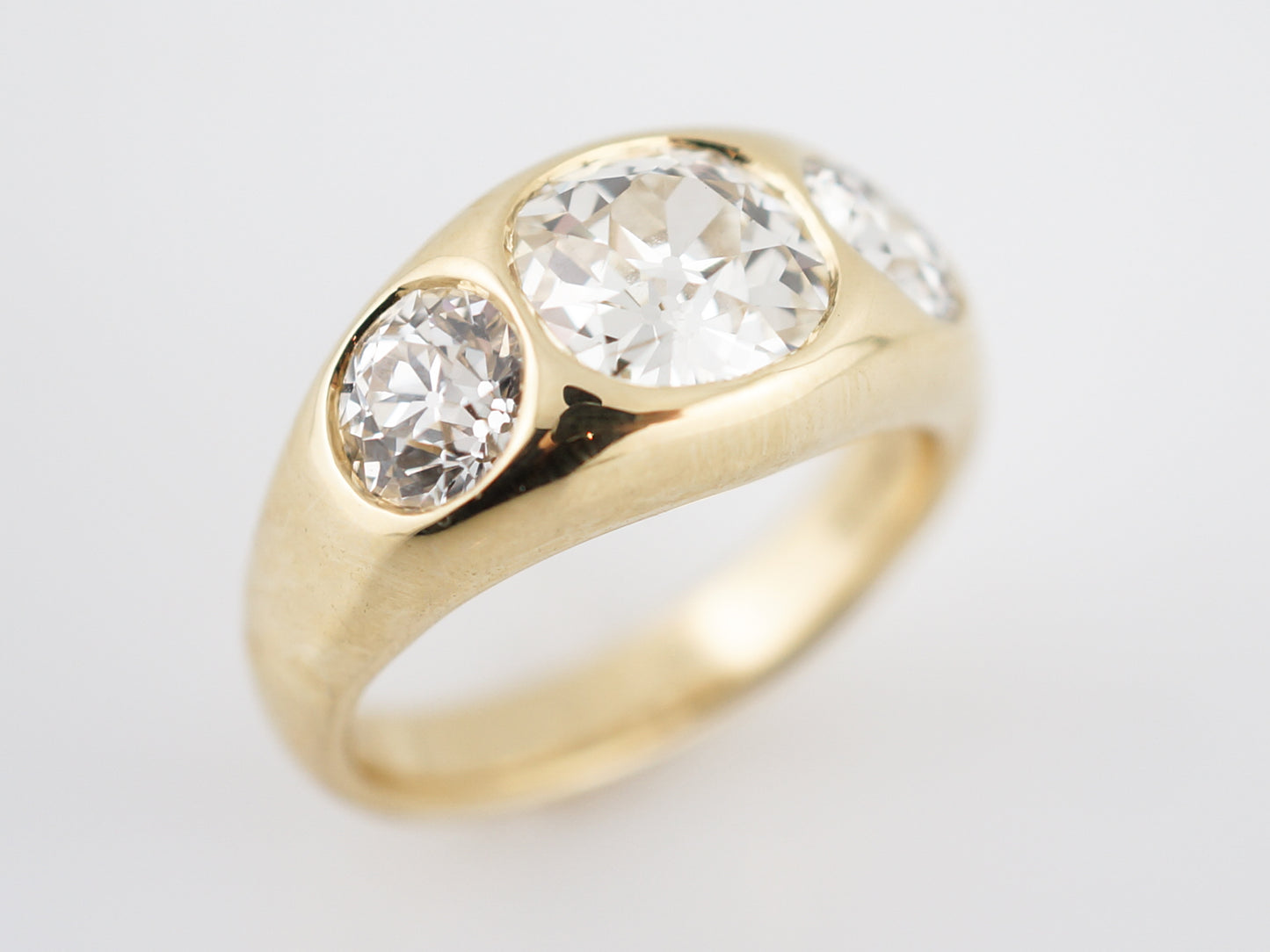 Engagement Ring Modern 3.37 Old European Cut Diamonds in 18k Yellow Gold