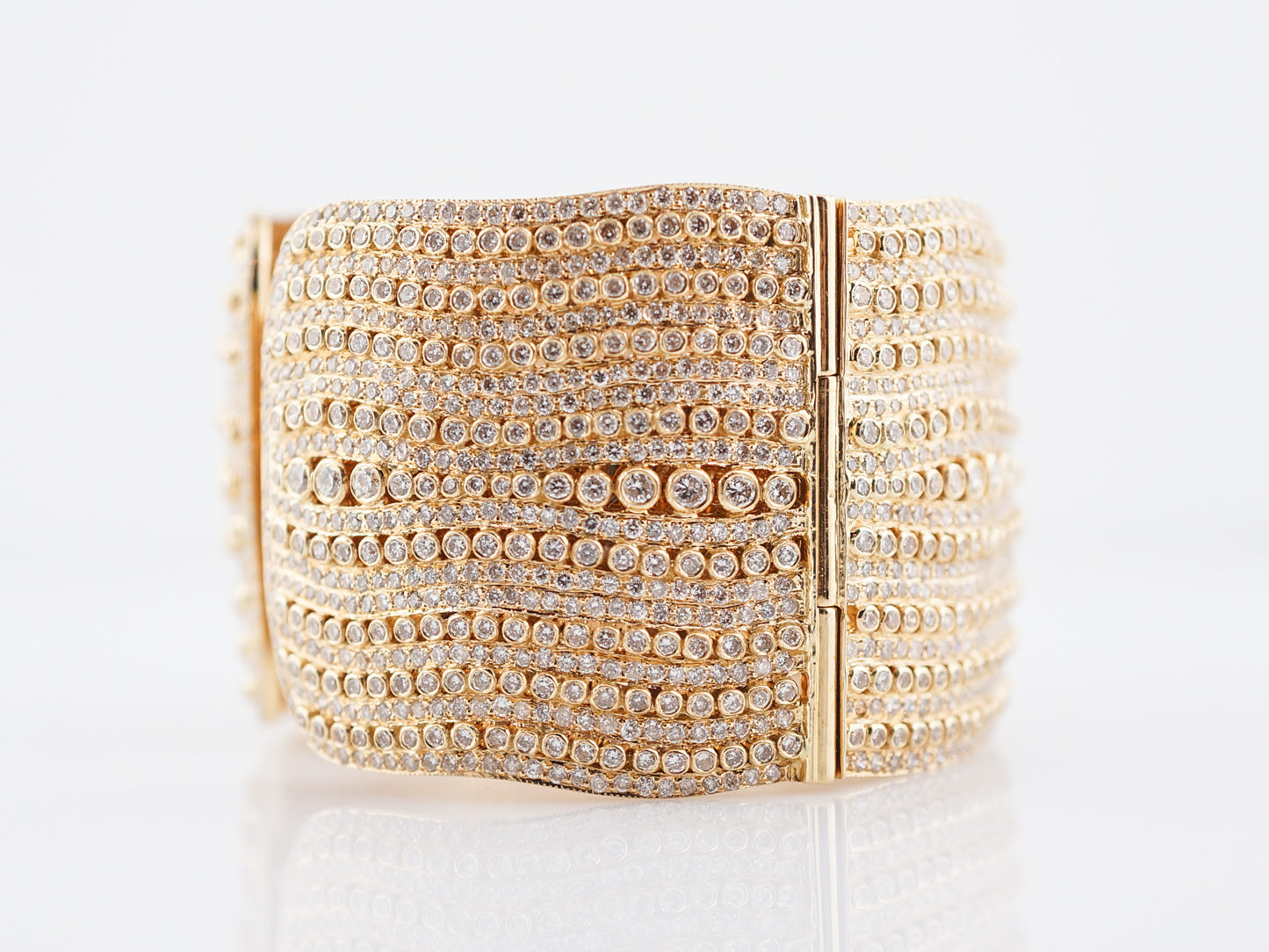 ***RTV***Bangle Bracelet Modern 24.58 Round Brilliant Cut Diamonds in 18K Yellow Gold