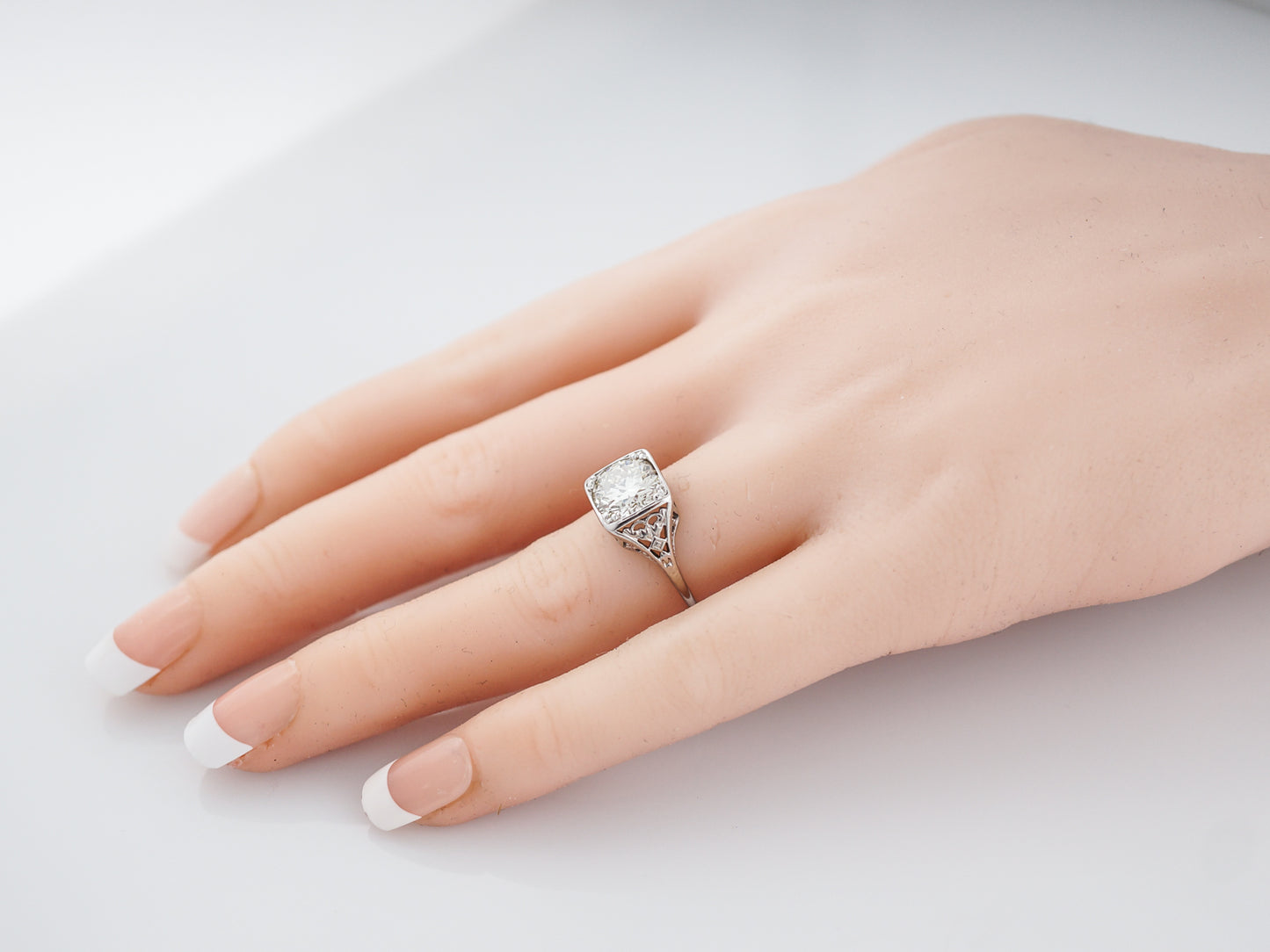 Antique Engagement Ring Art Deco 1.84 Round Brilliant Cut Diamond in 14k White Gold