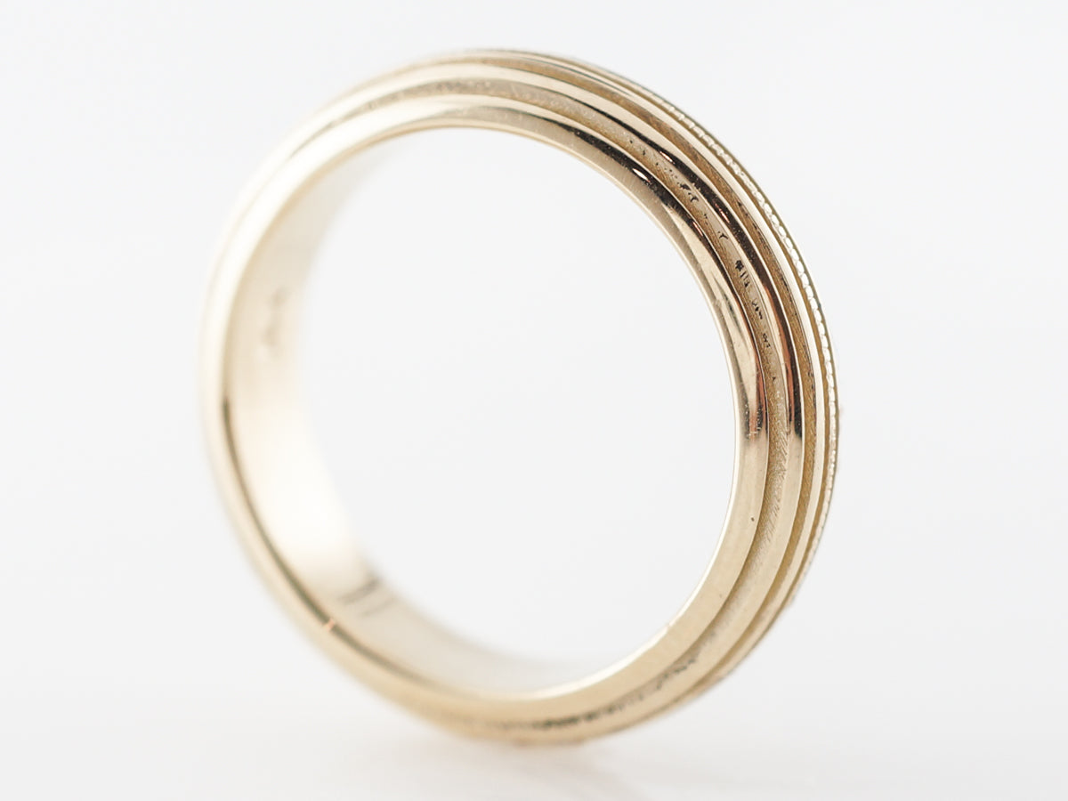 Vintage Style Men's Engraved Band in Yellow Gold