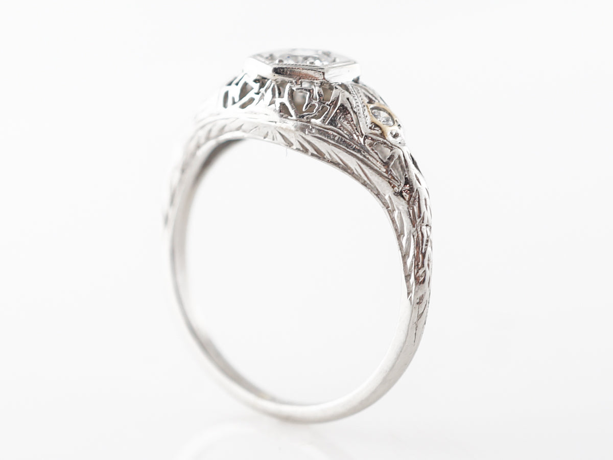 Vintage Deco Filigree Diamond Engagement Ring in Platinum