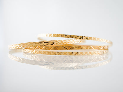 Bracelet Engraved Bangles Modern in 18k Yellow Gold