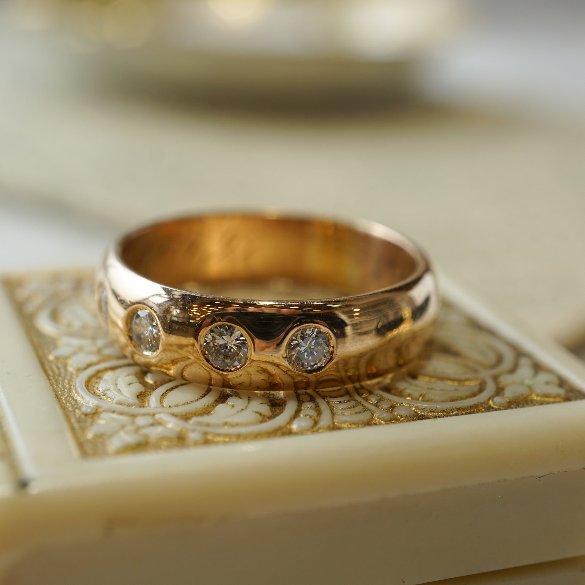 40 Vintage Mid-Century Diamond Wedding Band in 20k Yellow Gold