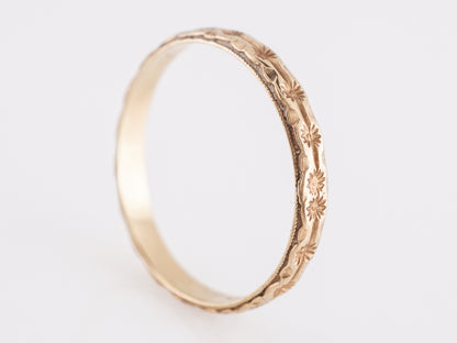 Vintage Star Engraved Band in 14k Yellow Gold