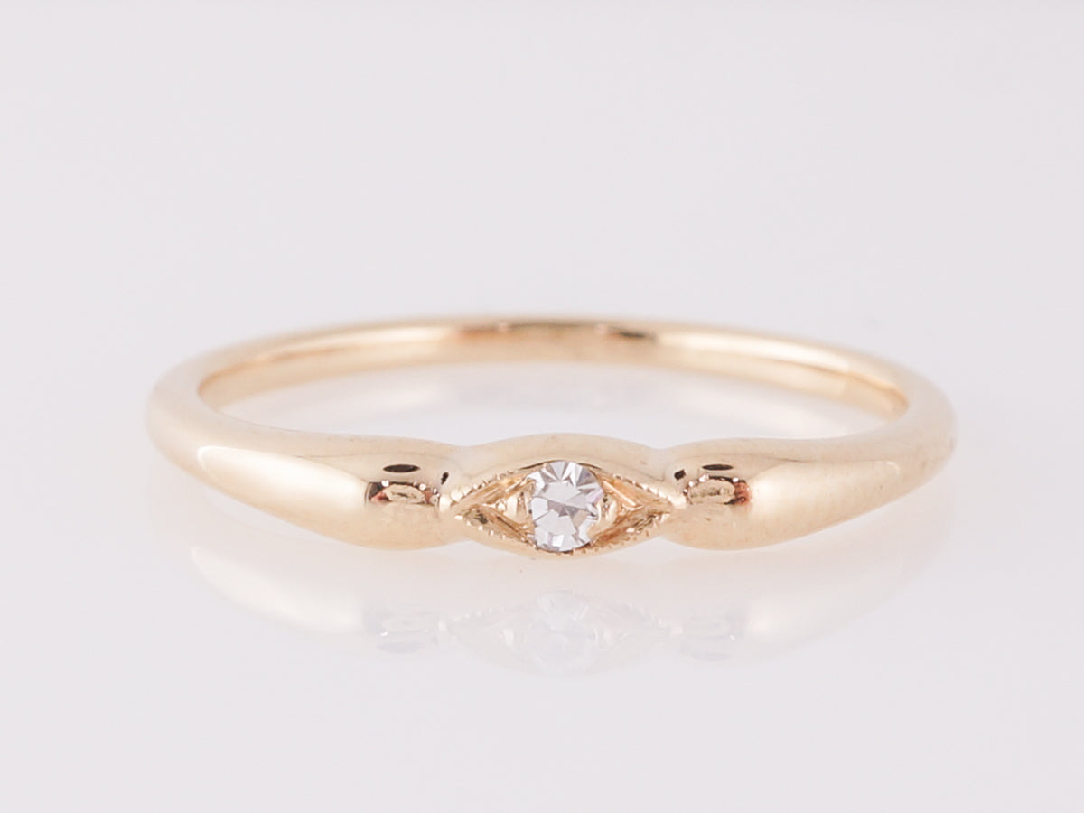 Solitaire Diamond Right Hand Ring in Yellow Gold