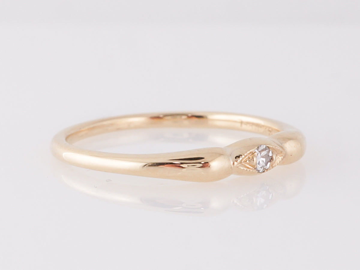 Solitaire Diamond Right Hand Ring in Yellow Gold