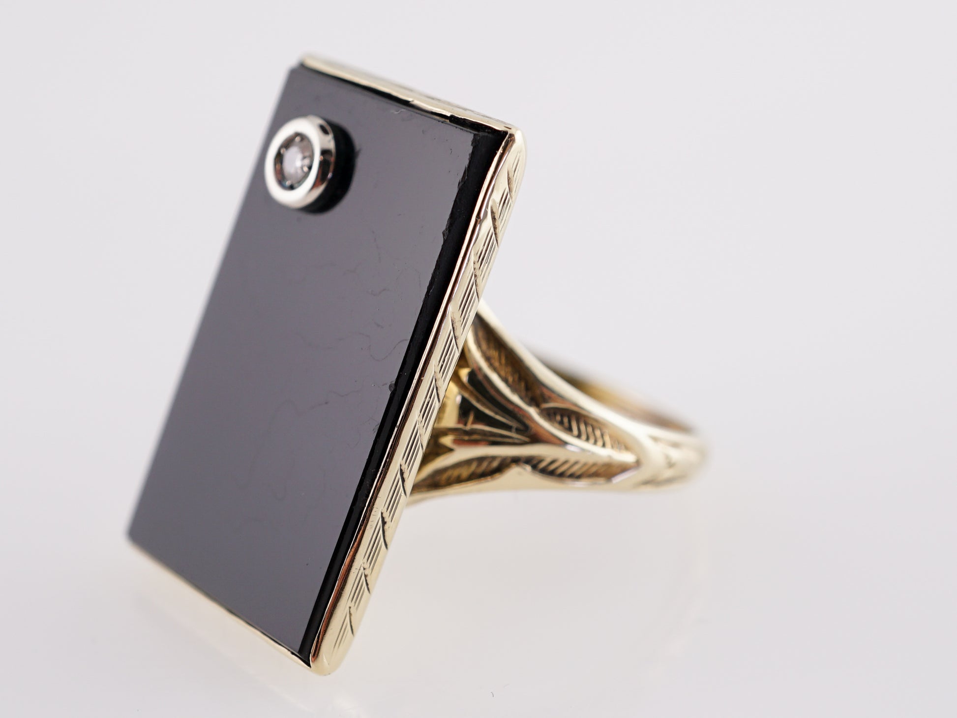 .03 Art Deco Onyx & Diamond Ring in 14k Yellow Gold