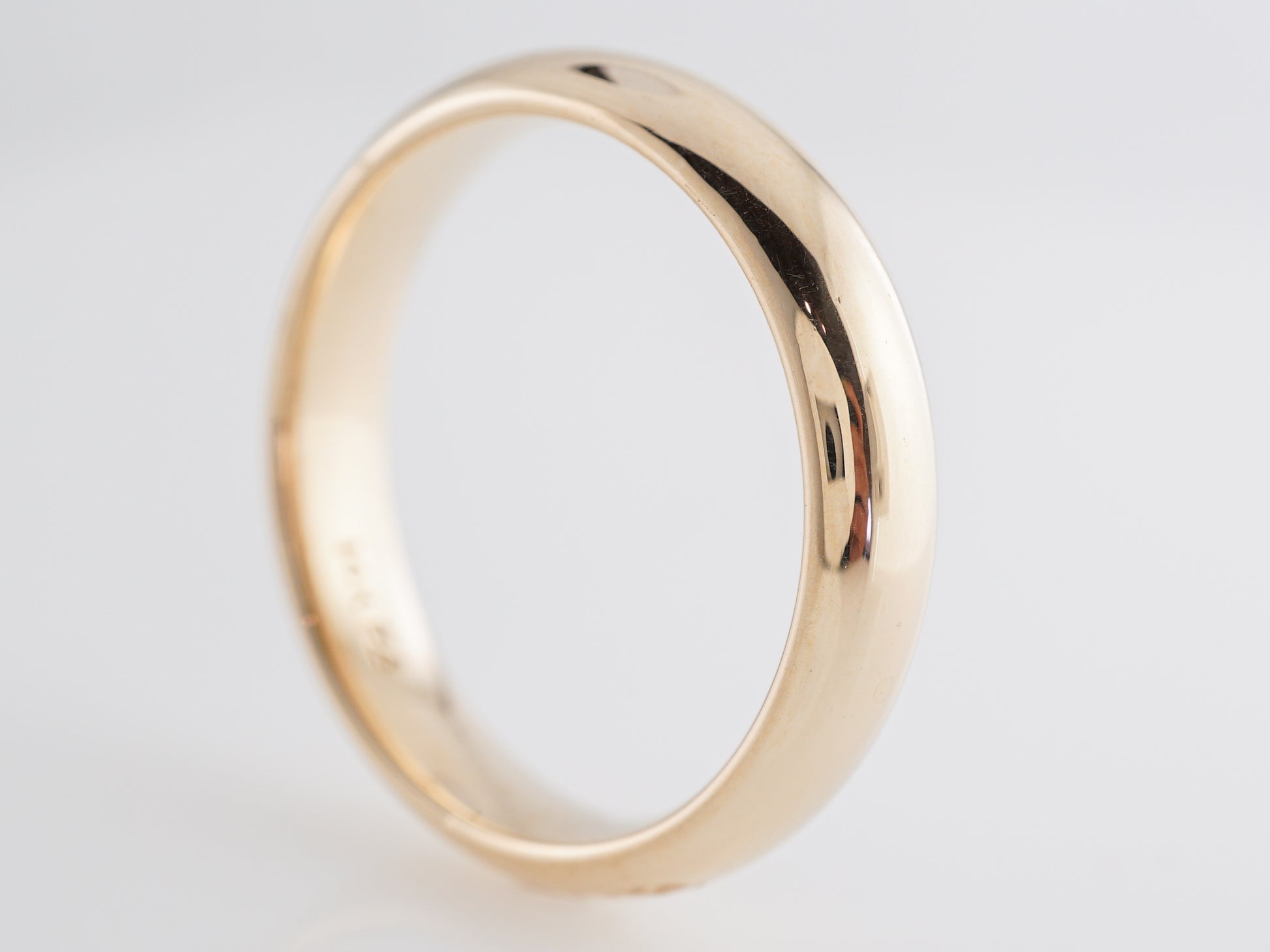 5mm Comfort Fit Wedding Band in 14k Yellow Gold