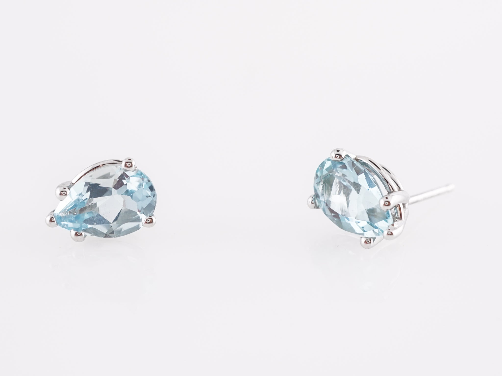 Pear shaped Aquamarine Earrings set in 14k fashion White Gold