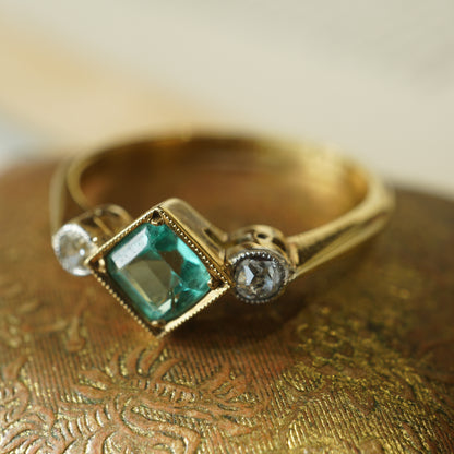Antique Edwardian Emerald & Diamond Ring in 18k Yellow Gold