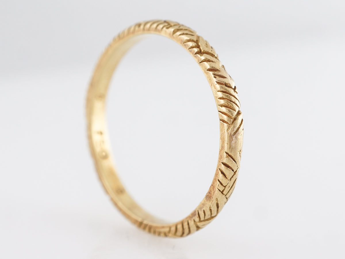 Victorian Engraved Wedding Band in 18k Yellow Gold