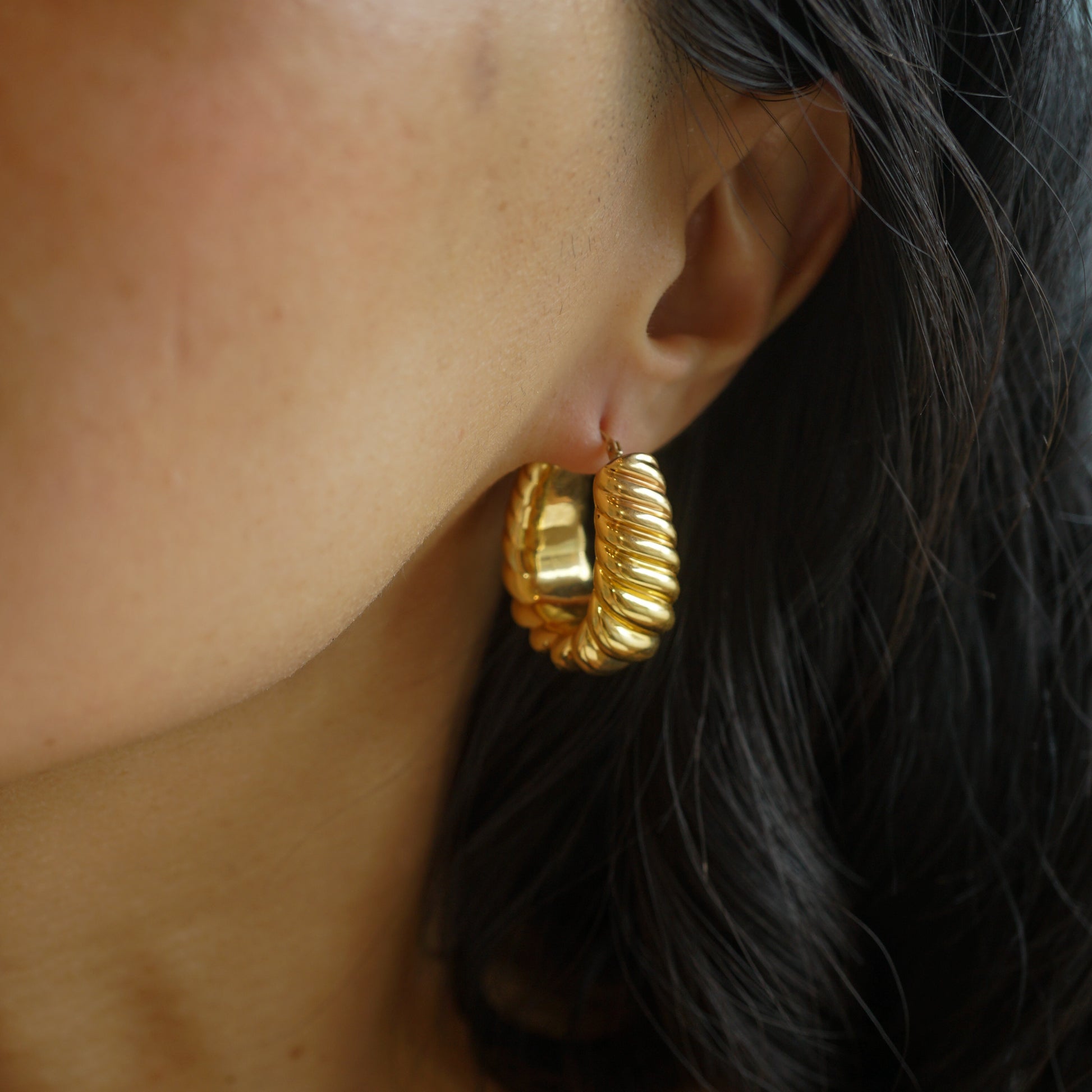 Rope Textured Hoop Earrings in 14k Yellow GoldComposition: 14 Karat Yellow Gold Total Gram Weight: 8.5 g Inscription: 14k MILOR ITALY
      