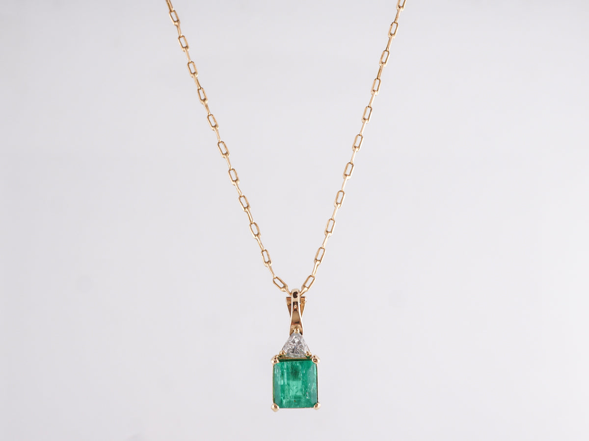 Emerald and Diamond Pendant Necklace in 18k Yellow Gold