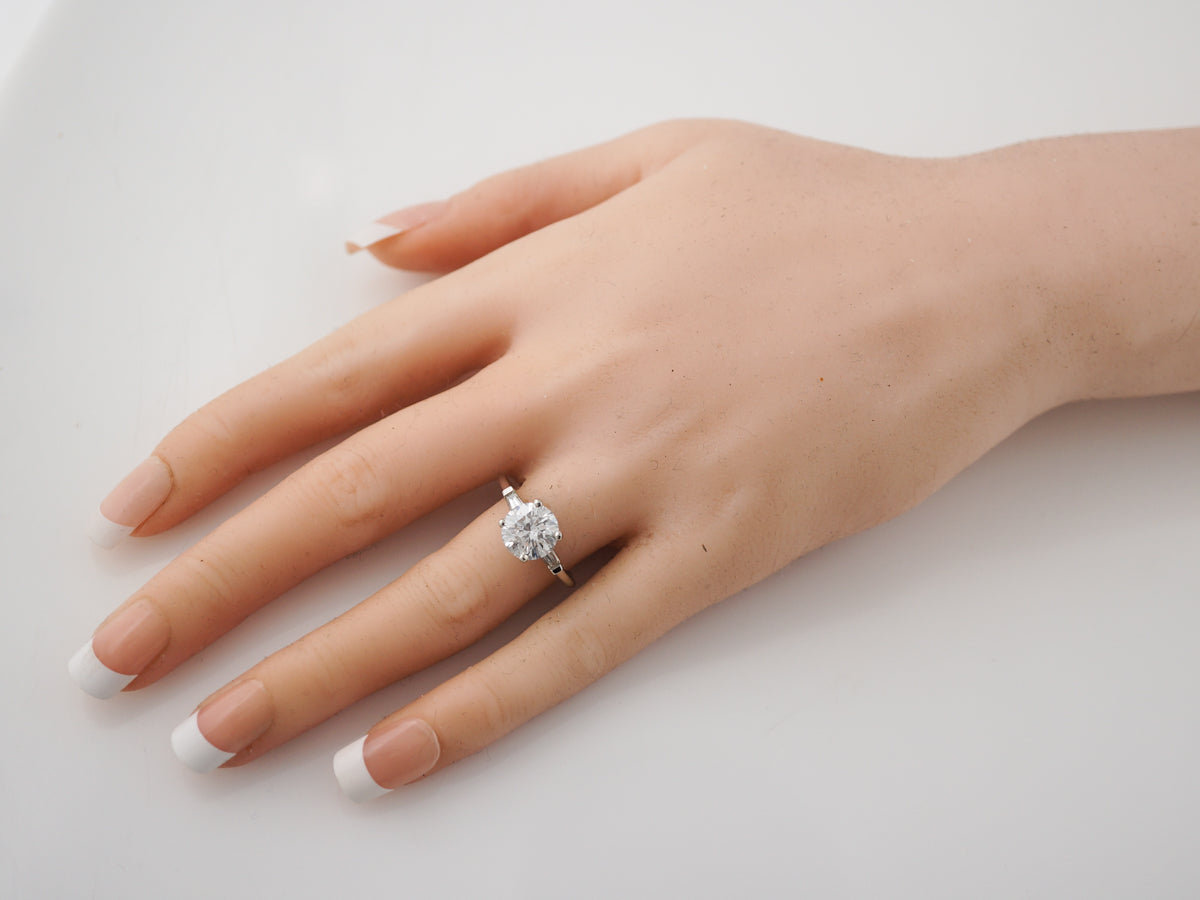 Engagement Ring Modern 2.52 Round Brilliant Cut Diamond in Platinum