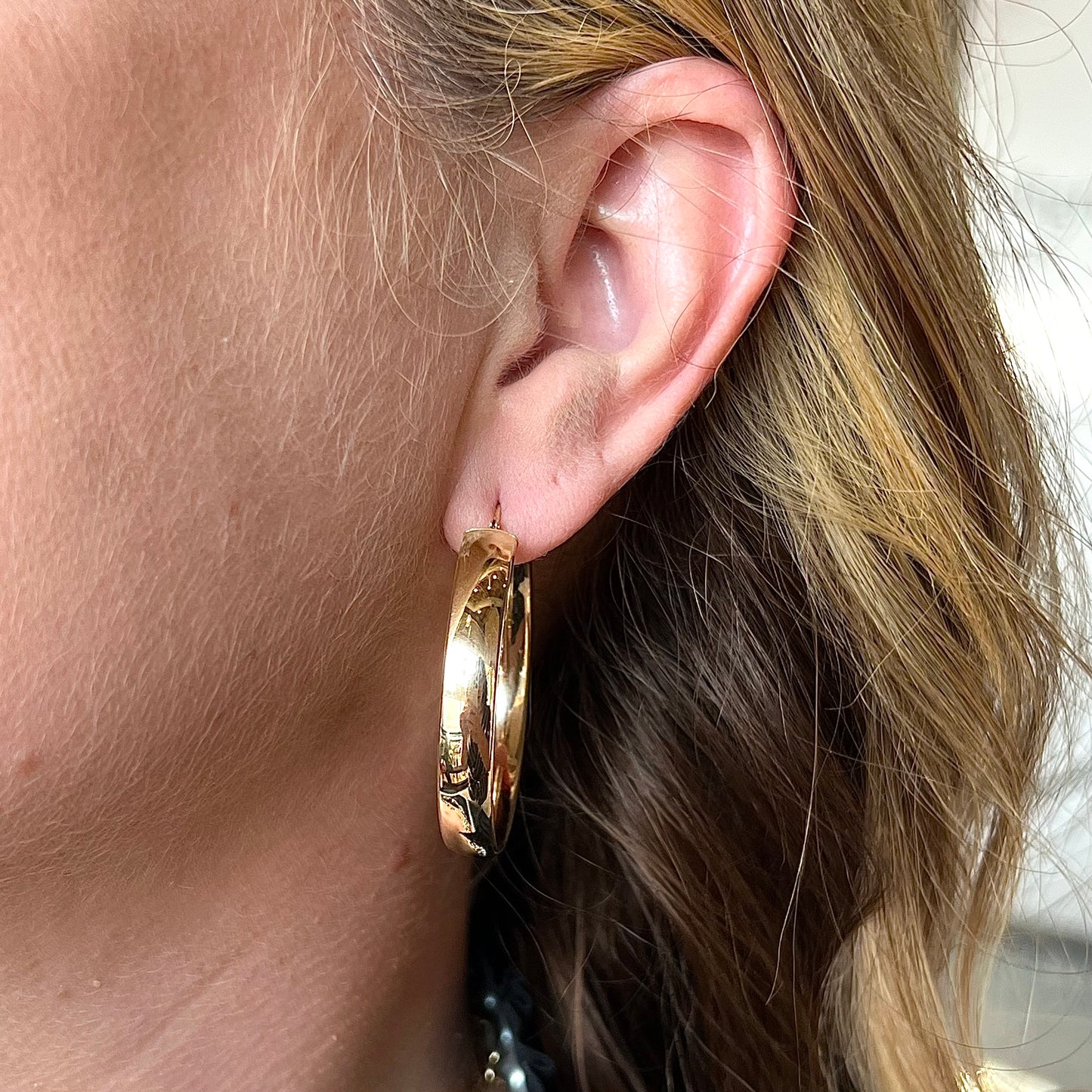 Lightweight Flat Hoop Earrings in 14k Yellow Gold