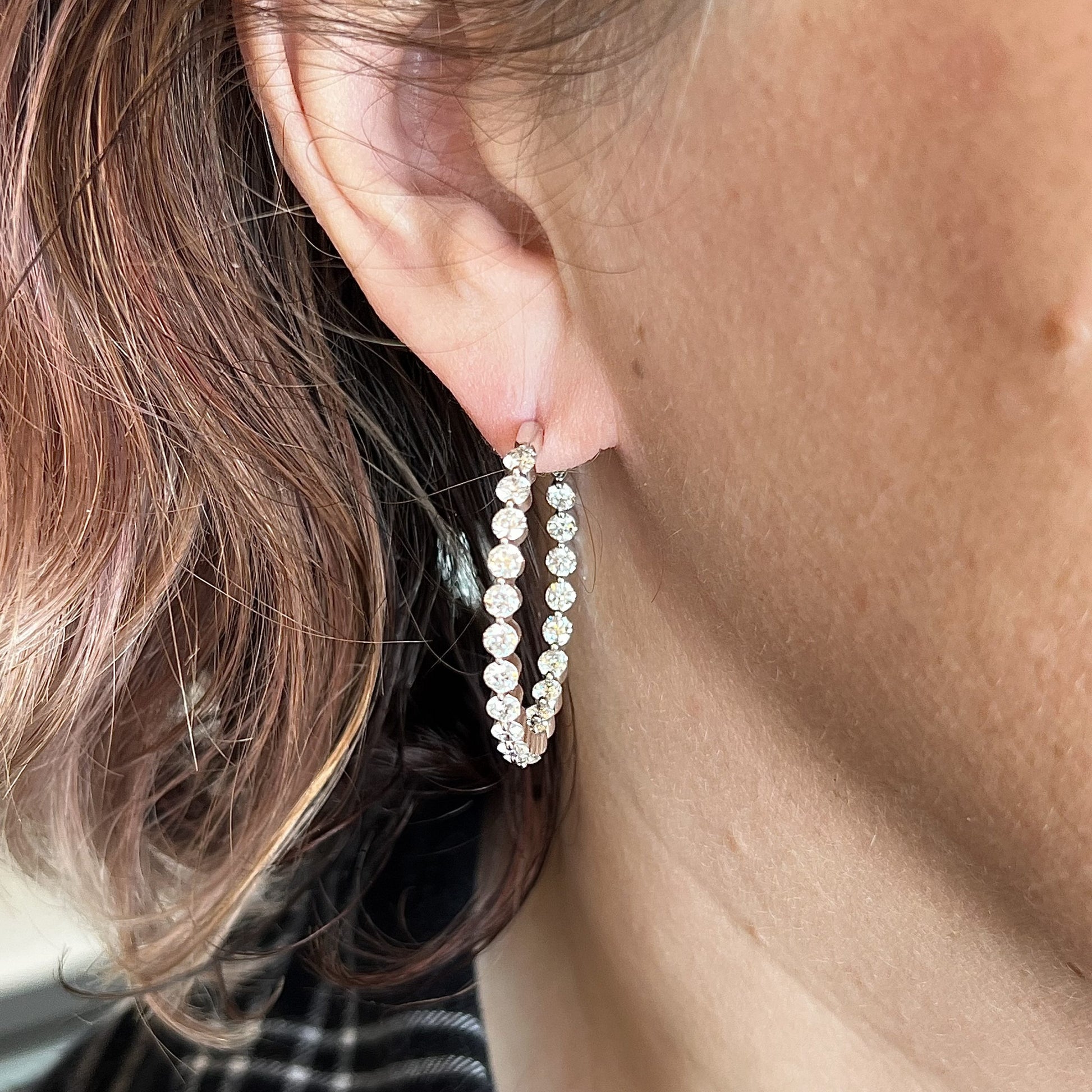 4.95 Diamond Hoop Earrings in 18k White Gold