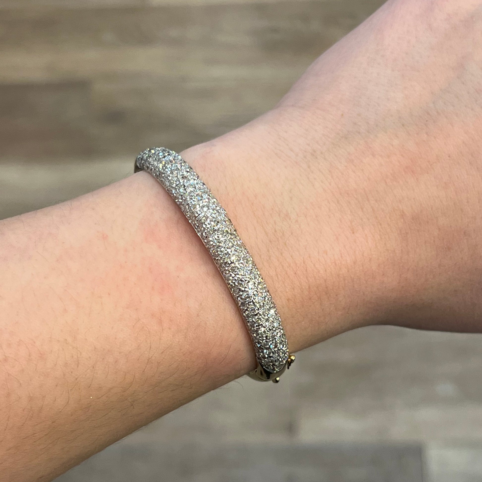 Pavé diamond bangle bracelet Clearance