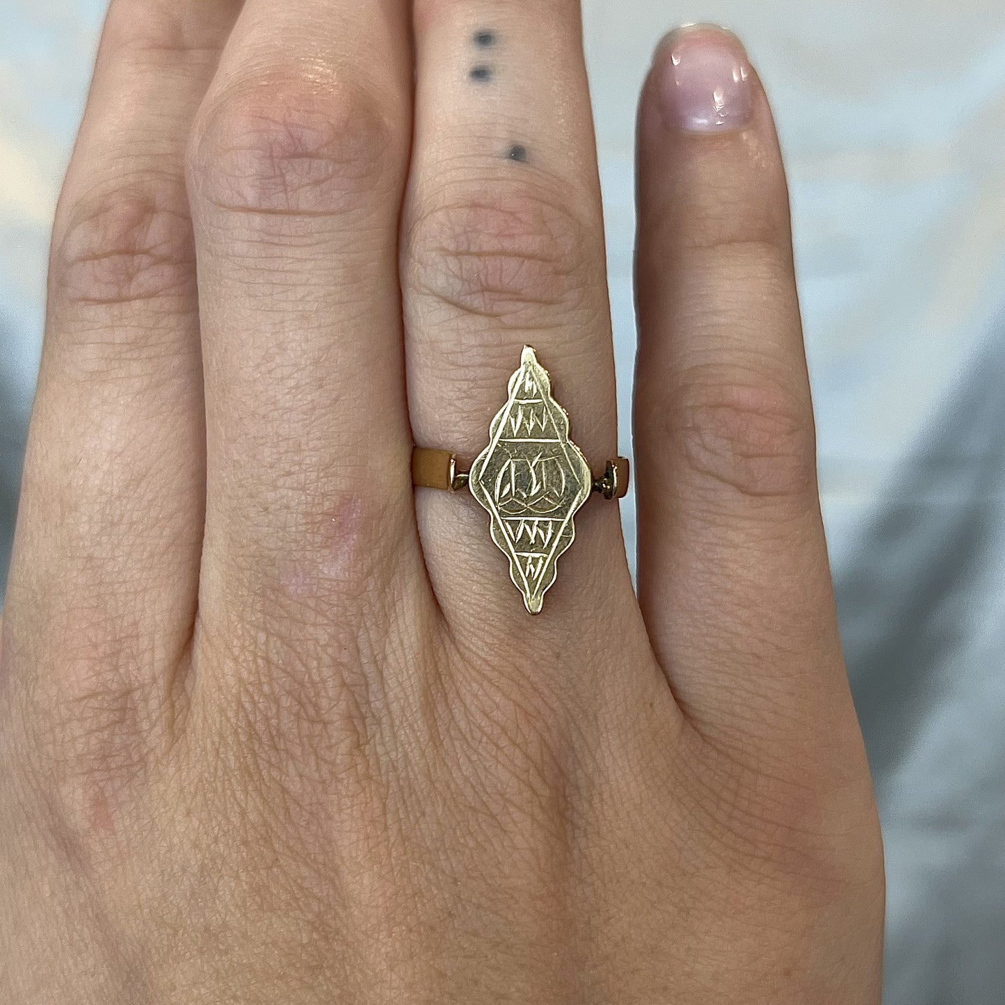 Mid-Century Engraved Spinner Ring in 18k Yellow Gold