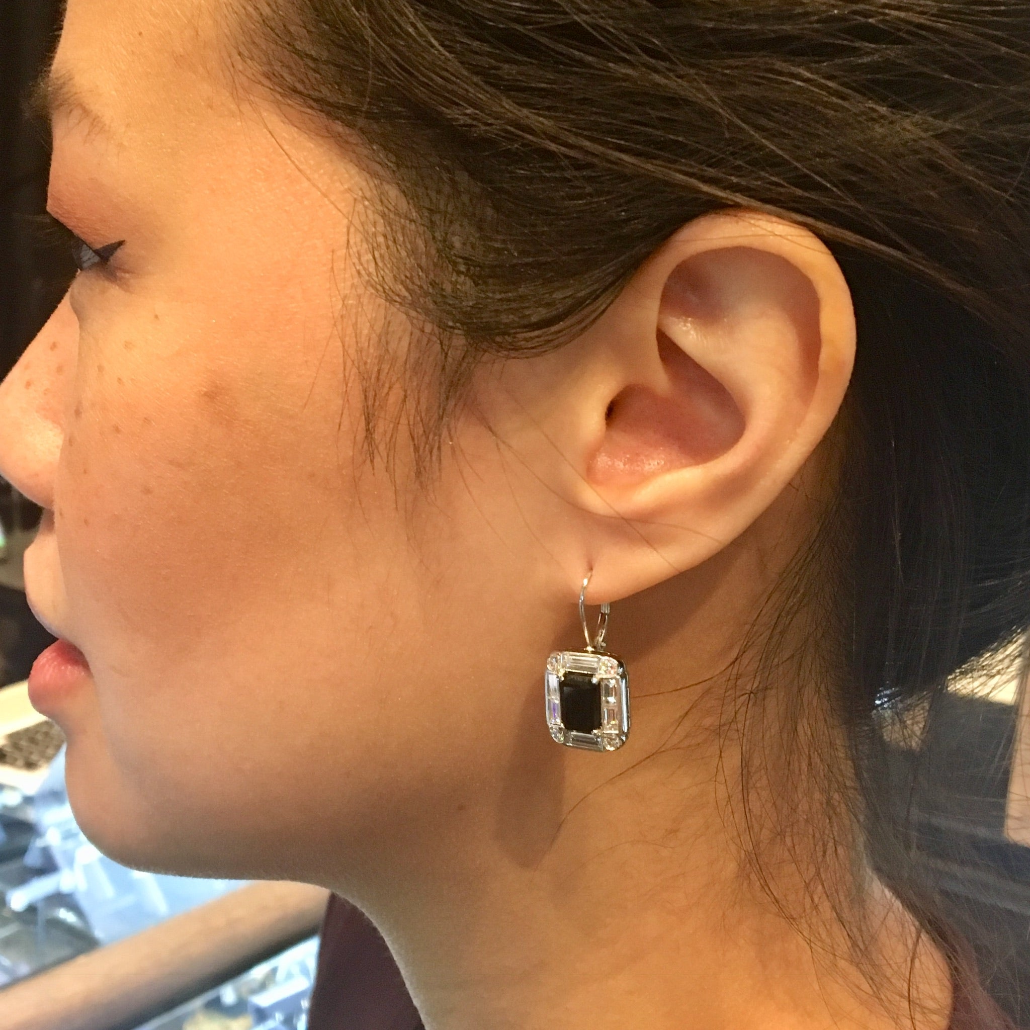 Earrings Modern 1.48 Baguette Round Brilliant Cut Diamonds Emerald Filigree Jewelers