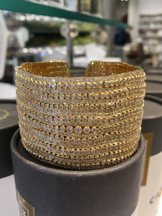 ***RTV***Bangle Bracelet Modern 24.58 Round Brilliant Cut Diamonds in 18K Yellow Gold