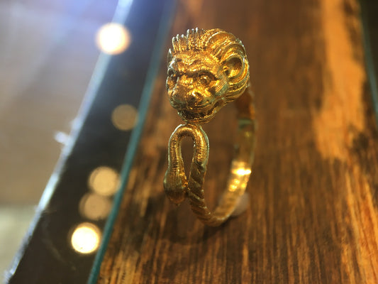 Vintage Right Hand Ring Mid-Century in 20k Yellow Gold