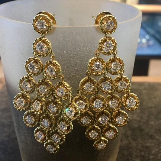 Earrings Modern 8.97 Round Brilliant Cut Diamonds in 18K Yellow Gold