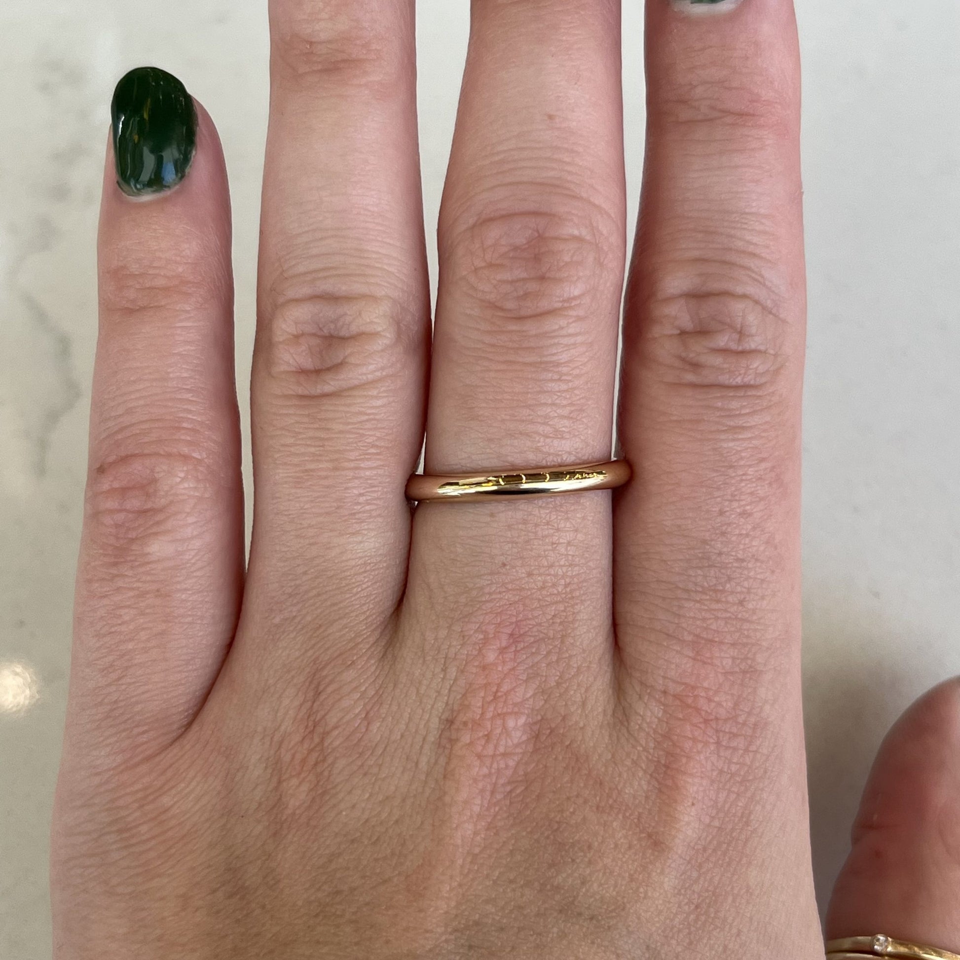 Men's Thin Half Round Wedding Band in 14k Yellow Gold – Filigree