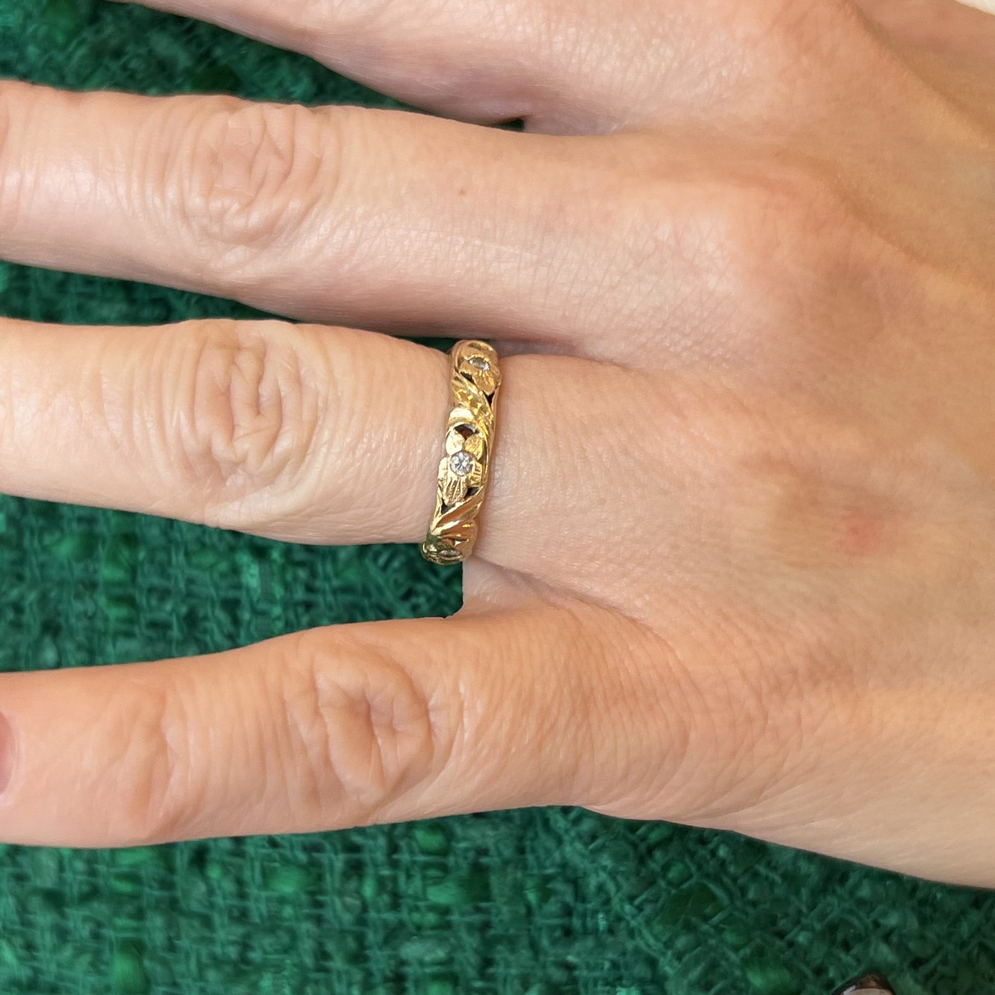 Vintage Floral Diamond Eternity Wedding Band in 18k Yellow Gold