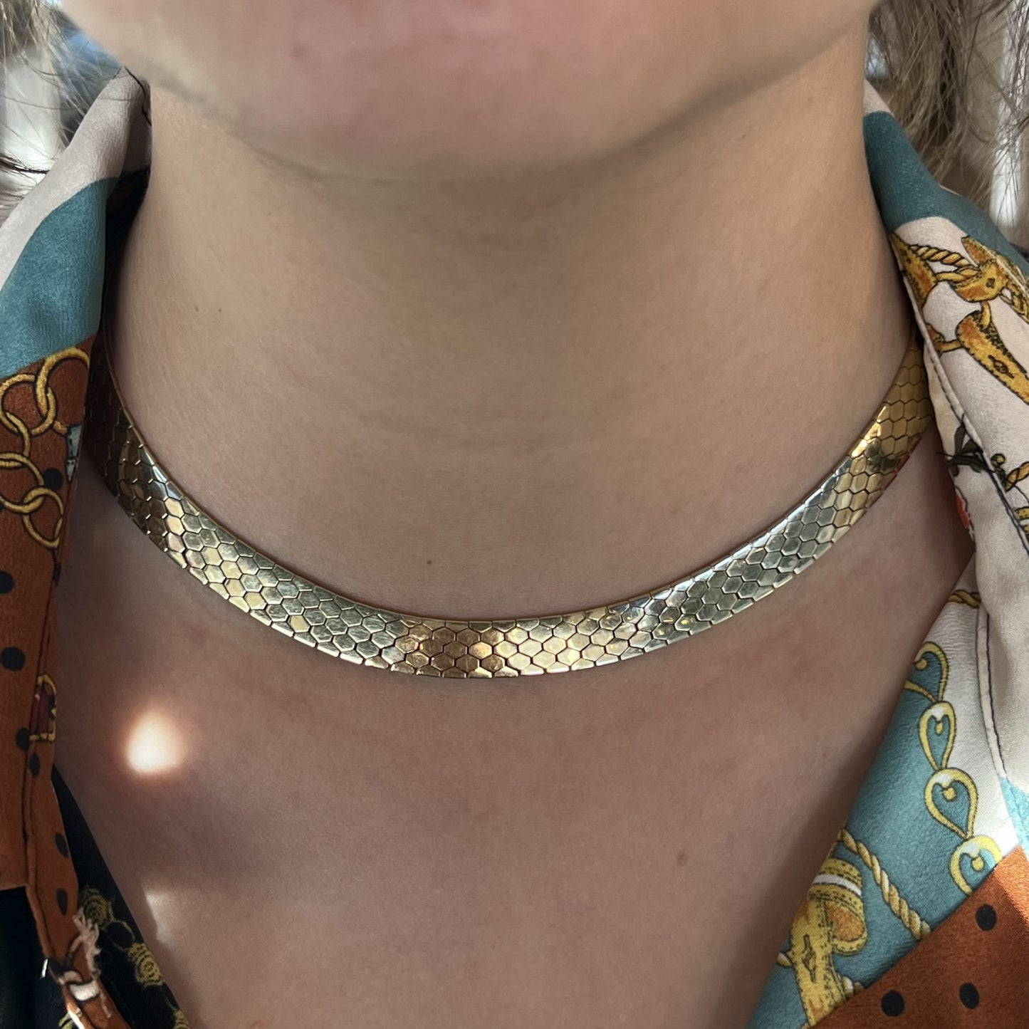 Honeycomb Patterned Collar Necklace in 14k Yellow Gold