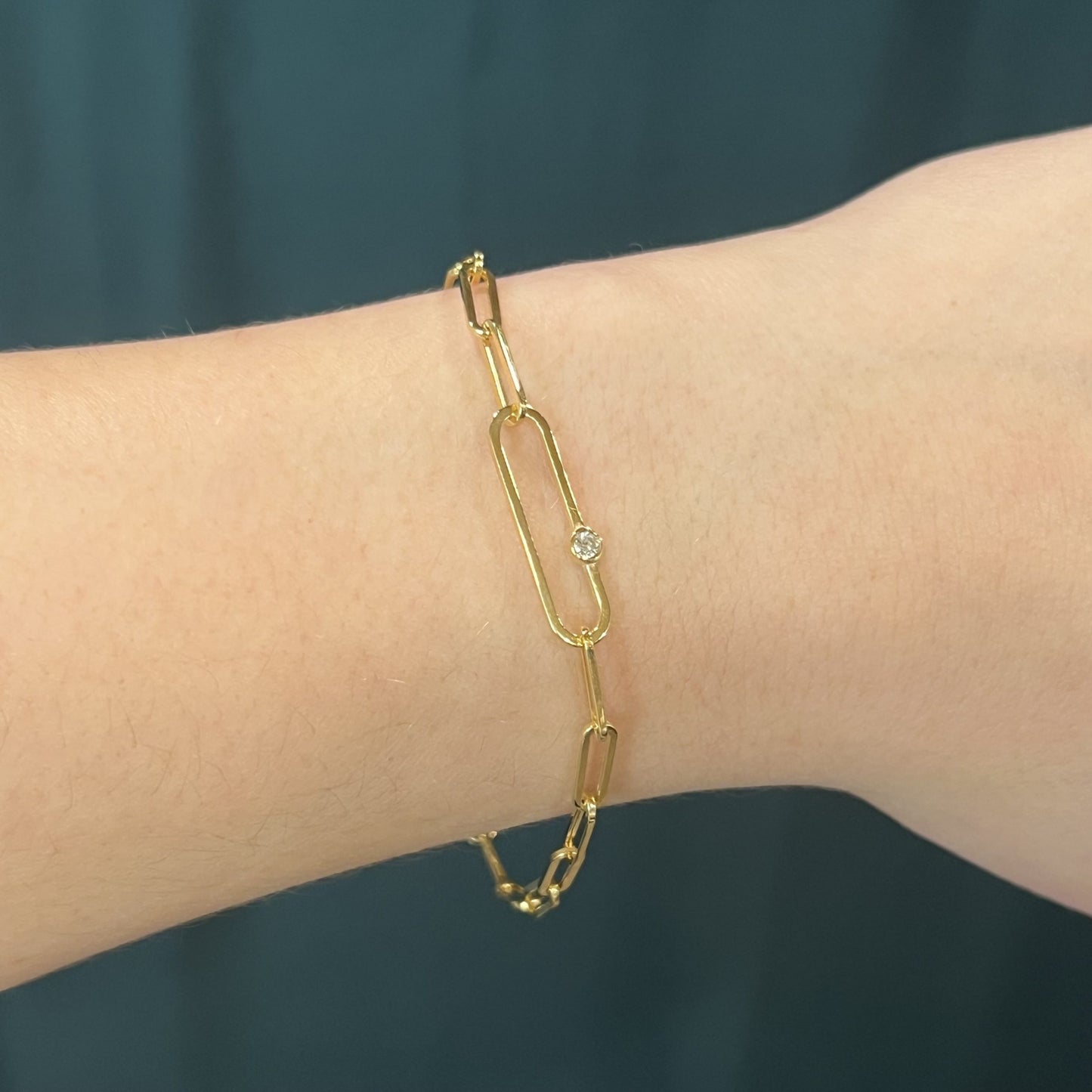 Single Diamond Paperclip Chain Bracelet in 14k Yellow Gold