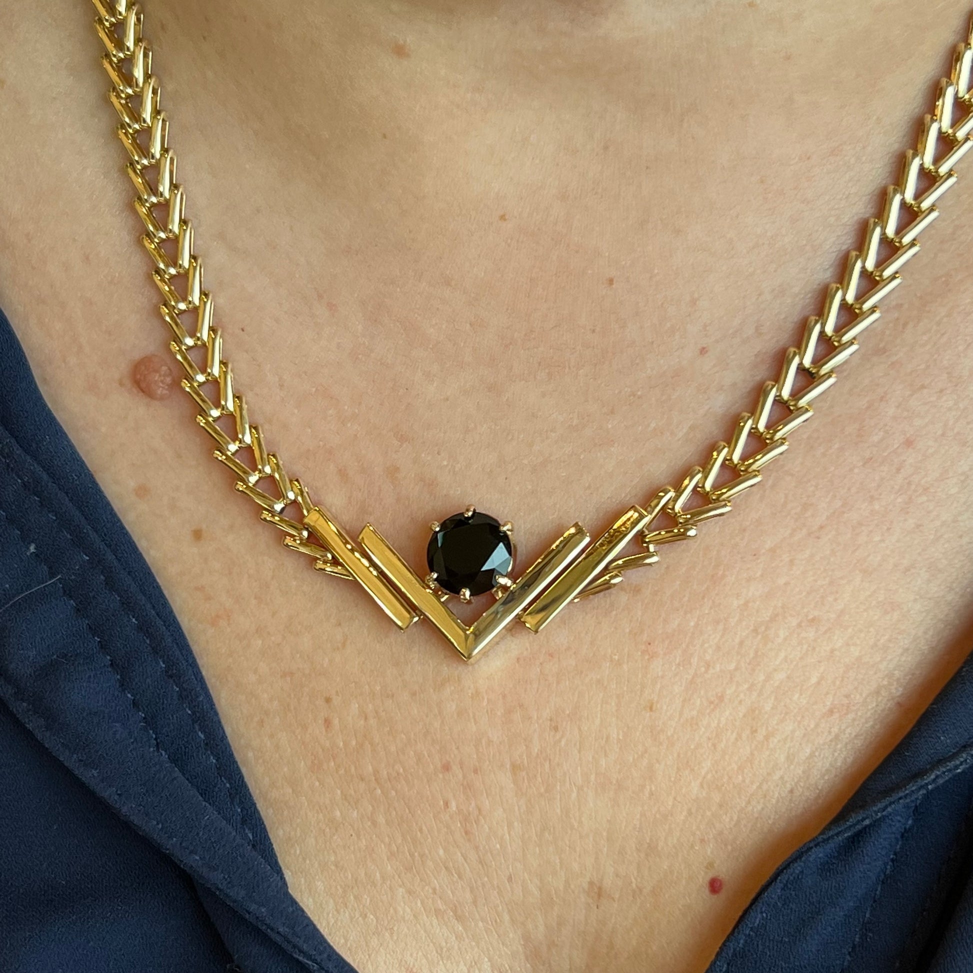 Modern Black Onyx Collar Necklace in 14k Yellow Gold
