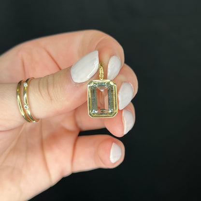 6.97 Green Amethyst Pendant in 18k Yellow Gold