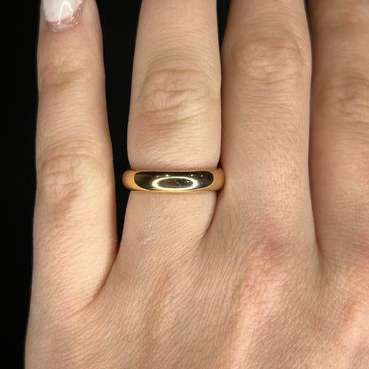 Classic 5mm High Polish Wedding Band in 18k Yellow Gold