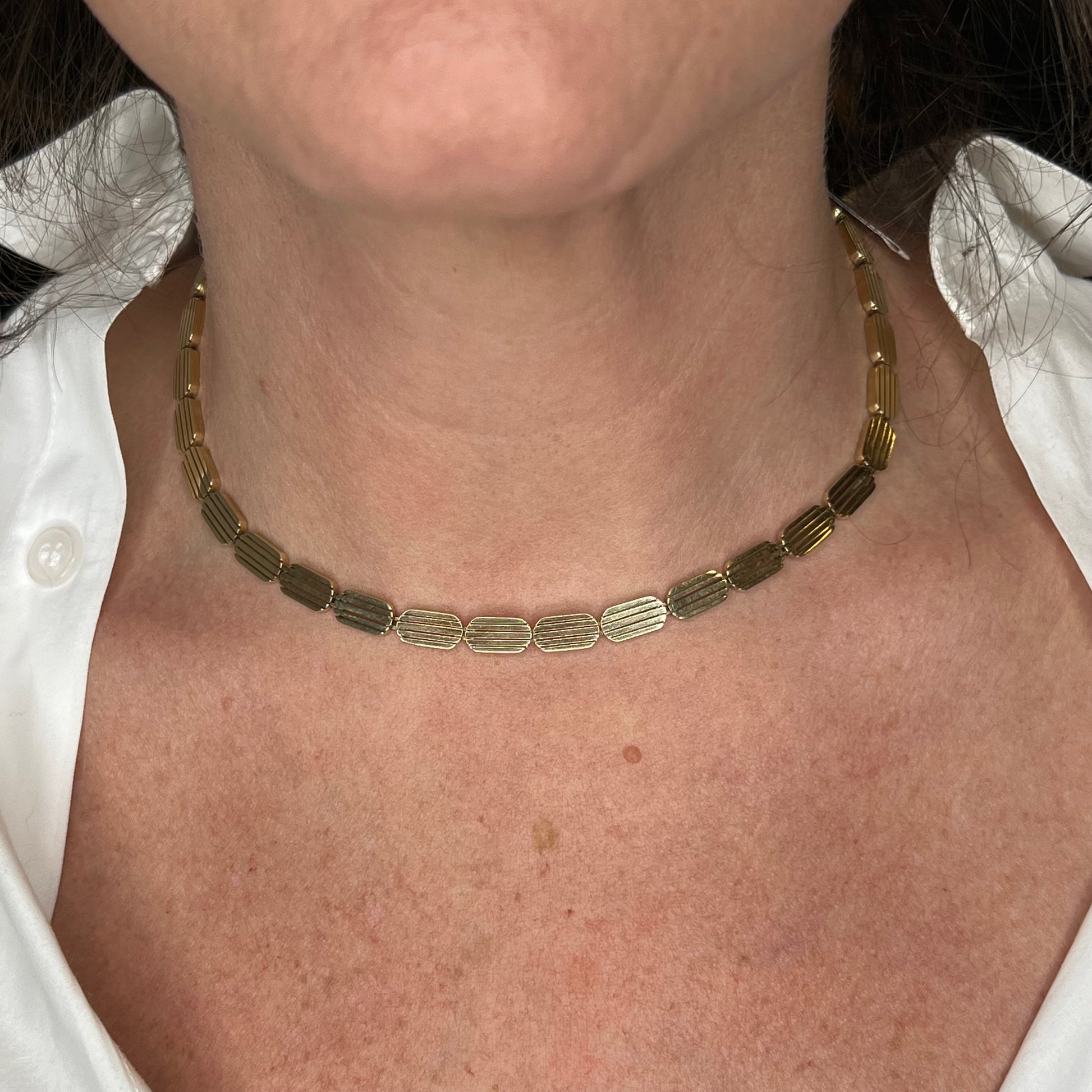 Mid-Century Decorative Chain Necklace in 14k Yellow GoldComposition: 14 Karat Yellow Gold Total Gram Weight: 21.5 g Inscription: 14k ITALY
      