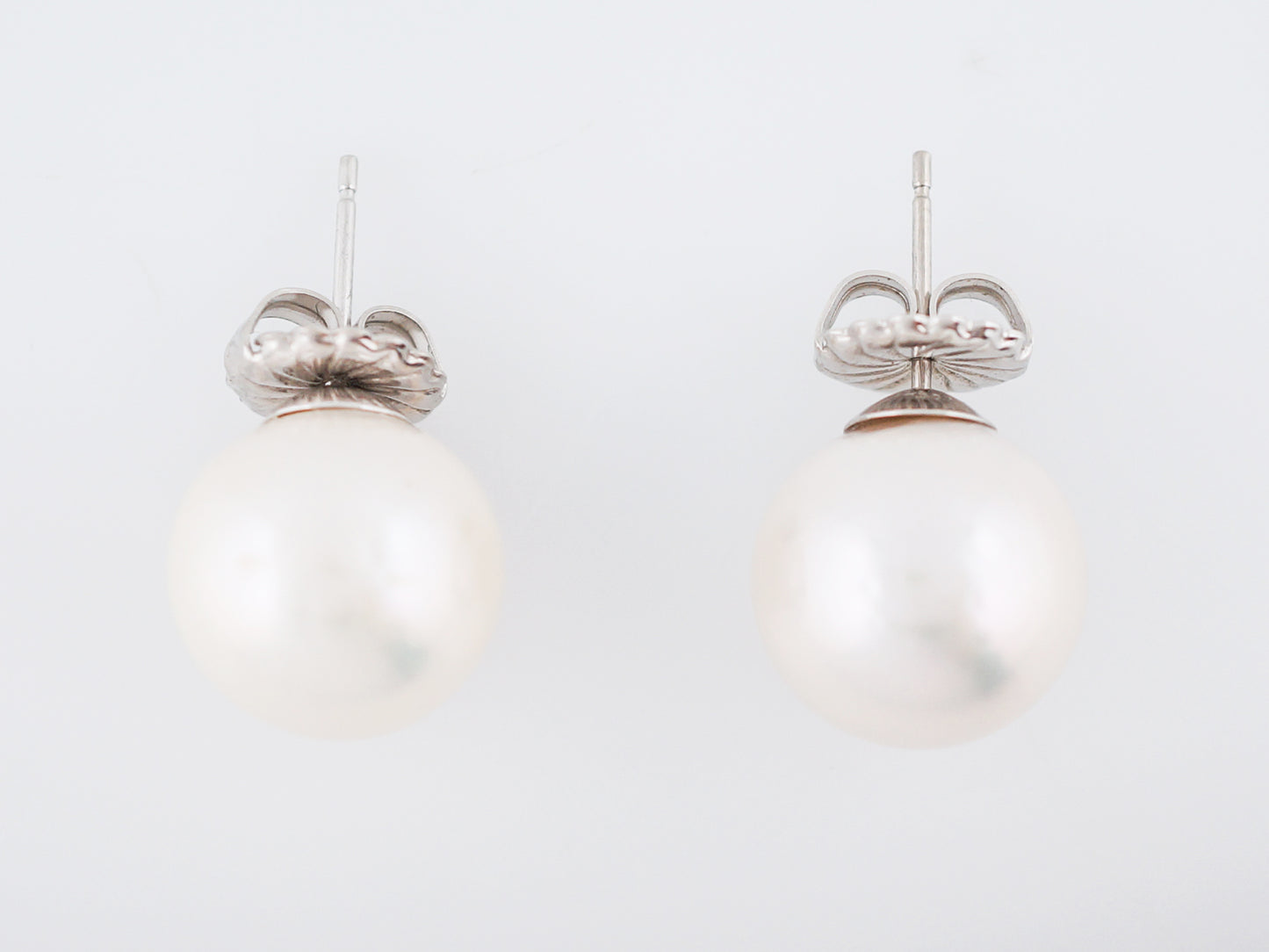 Modern Earrings Pearls in 18k White Gold