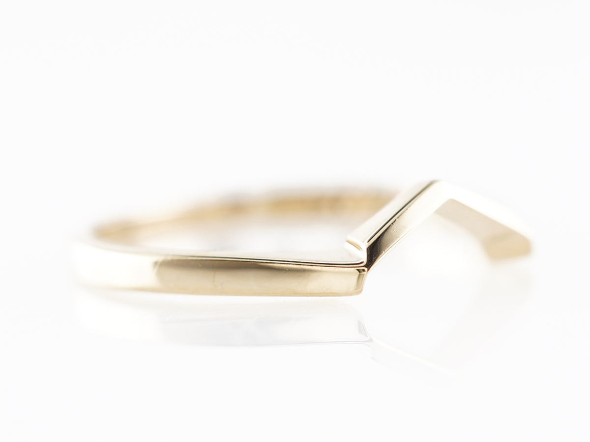 Geometric Curved Wedding Band in 14k Yellow Gold