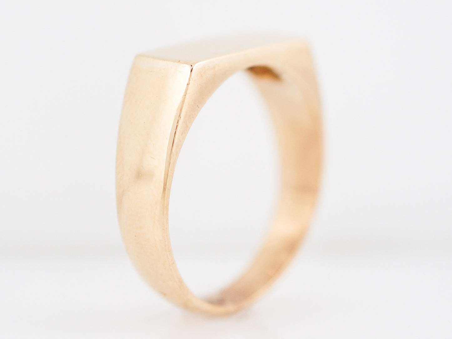 Signet Right Hand Ring Modern in 20k Yellow Gold