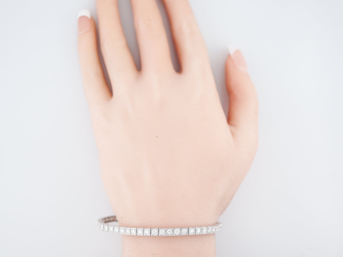 Straight Line Bracelet Modern 5.02 Round Brilliant Cut Diamonds in Platinum