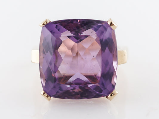 Large Amethyst Cocktail Ring 23 Carats in Yellow Gold