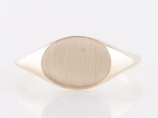 Right Hand Ring Signet Modern in 14k Yellow Gold