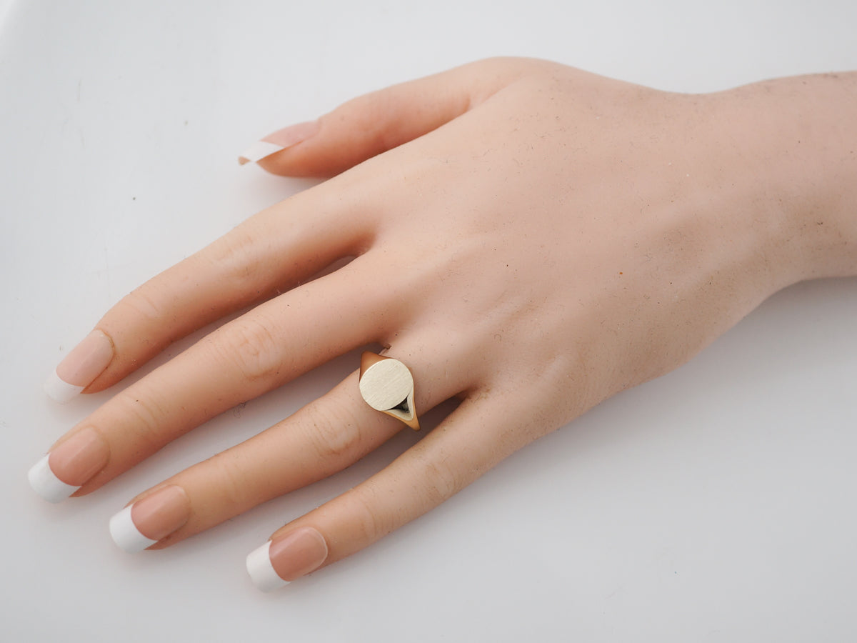 Right Hand Signet Ring Modern in 14k Yellow Gold