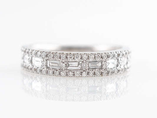 Baguette & Round Cut Diamond Wedding Band in 18K