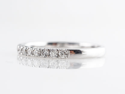 Round Brilliant Cut Diamond Wedding Band in 14k