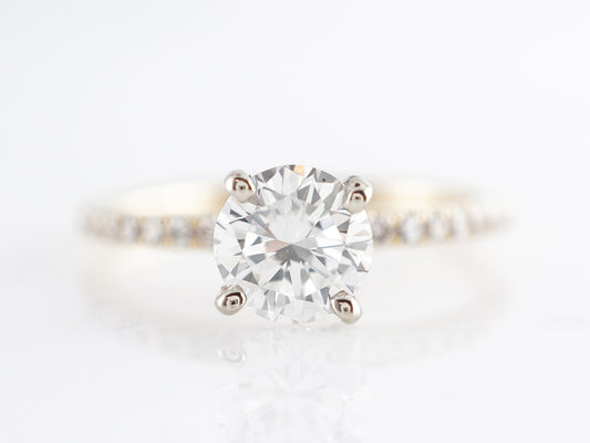 Solitaire Round Brilliant Diamond Engagement Ring in 18k